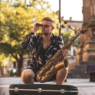 Joe Reeve Professional Saxophonist 